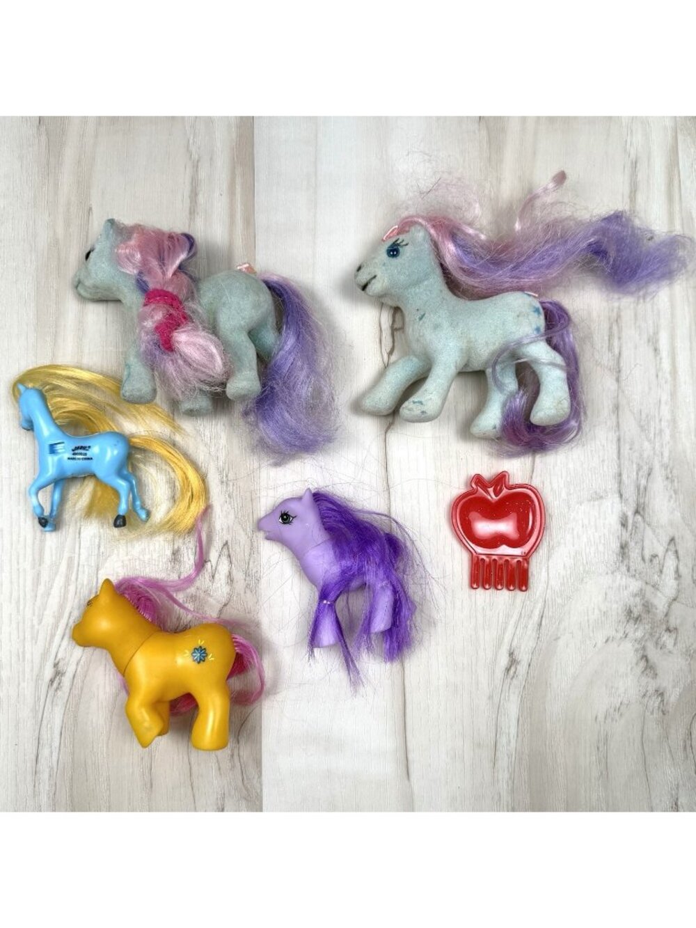 VTG-Modern 6pc Toy Pony Horse Lot Off-Brand 3-4" Vinyl Plastic Flocked + Comb